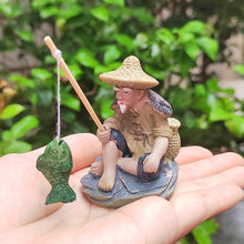 Load image into Gallery viewer, Aquarium Old Fisherman Ornaments Fish Tank Resin Decoration Accessories Garden Decor Fingurine Desk Ornaments
