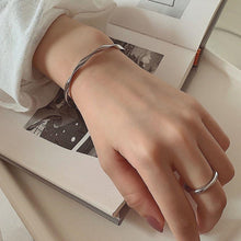 Load image into Gallery viewer, Mobius Bracelet Simple Fashion Niche Twist Bracelet Adjustable Alloy Bracelet Jewelry Gift for Women
