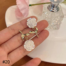 Load image into Gallery viewer, Fashion Vintage Earrings Niche Alloy Ear Studs Earrings Women Temperamental Earrings Jewelry Accessories
