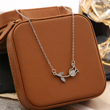 Load image into Gallery viewer, Fashion Creative Tulip Pendant Necklace Niche Alloy Necklace Collarbone Chain Jewelry Accessory for Women
