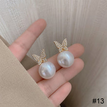 Load image into Gallery viewer, Versatile Niche Earrings Fashion Delicate Alloy Ear Studs Zircon Pearl Earrings Women Jewelry Accessories
