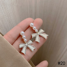 Load image into Gallery viewer, Versatile Niche Earrings Fashion Delicate Alloy Ear Studs Zircon Pearl Earrings Women Jewelry Accessories
