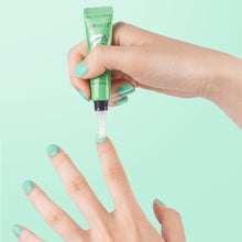 Load image into Gallery viewer, Nail Repairing Liquid Finger Edge Nutrition Oil Nourishing Anti Edge Anti Barb Shining Nail Care Essence Oil Regrowth Treatment Gel
