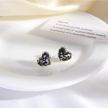 Load image into Gallery viewer, Gold Edged Peach Heart Earrings Small Delicate Simple Alloy Ear Studs Earrings Women Jewelry Accessories
