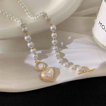 Load image into Gallery viewer, Pearl Love Pendant Necklace Retro Niche Alloy Pearl Necklace Clavicle Chain Versatile Jewelry for Women
