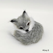 Load image into Gallery viewer, Simulation Mini Squatting Squirrel Model Cute Imitation Squirrel Ornaments Children Birthday Gifts Home Decoration Plush Figures Craft
