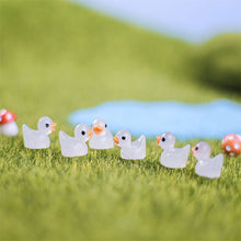 Load image into Gallery viewer, 5/10/20Pcs Mini Luminous Resin Ducks Glow in The Dark Miniature Ornament Tiny Ducks For DIY Car Garden Dollhouse Micro Landscape
