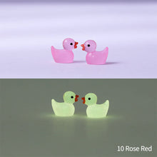 Load image into Gallery viewer, 5/10/20Pcs Mini Luminous Resin Ducks Glow in The Dark Miniature Ornament Tiny Ducks For DIY Car Garden Dollhouse Micro Landscape
