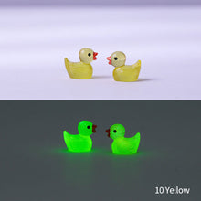 Load image into Gallery viewer, 5/10/20Pcs Mini Luminous Resin Ducks Glow in The Dark Miniature Ornament Tiny Ducks For DIY Car Garden Dollhouse Micro Landscape
