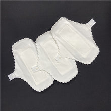 Load image into Gallery viewer, 18CM Washing Menstruation Cloth Breathable Sanitary Napkin Cotton Cloth with Waterproof Layer Underwear Lining Maternity Towel
