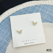 Load image into Gallery viewer, Stereoscopic Butterfly Earrings Alloy Delicate Ear Studs Temperamental Versatile Earrings Jewelry Accessories
