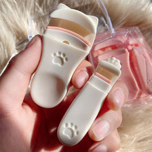 Load image into Gallery viewer, Cute Cat Claw Eyelashes Curler Makeup Accessories Tool Fit All Eyelash Shapes Professional for Cat's Paw Eyelash Curler Women
