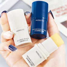 Load image into Gallery viewer, Lip Balms Moisturizing Refreshing Non-sticky Anti-Cracked Blue White Lip Treatment Makeup Anti-drying Hydration Stick Lip Care
