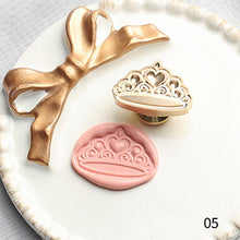 Load image into Gallery viewer, Handmade DIY Craft Sealing Wax Seal Stamp Vintage Craft Head Card Envelope Wedding Invitation Gift Wrap Scrapbooking

