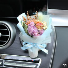 Load image into Gallery viewer, Car Air Outlet Perfume Decoration Immortal Dried Bouquet Small Fresh Air Conditioning Mouth Gypsophila paniculata Fragrance Clip
