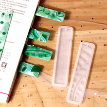 Load image into Gallery viewer, Silicone Bookmark Mold DIY Crystal Epoxy Resin Mold Leaves Cat's Claw Love Flower Rectangular Full Page Bookmark Silicone Mould
