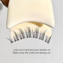 Load image into Gallery viewer, False Eyelash Assistant Clip Plastic Eyelash Clip Small Portable False Eyelash Assistant Makeup Accessory Tool
