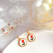 Load image into Gallery viewer, Silver Needle Retro Simple Tulip Flower Earrings Fashion Simple Light Luxury Earrings Women Elegant Earings Ear Studs
