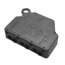 Load image into Gallery viewer, 1 In 3 Out Line Splitter Quick Connect Low Voltage Wire Splitter Distribution Block For Lighting Led Strip Connection Terminal
