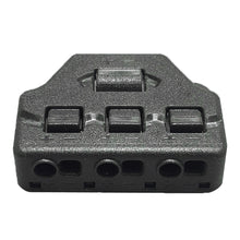 Load image into Gallery viewer, 1 In 3 Out Line Splitter Quick Connect Low Voltage Wire Splitter Distribution Block For Lighting Led Strip Connection Terminal
