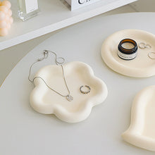 Load image into Gallery viewer, Ins Plate Heart Circle Gypsum Jewelry Plate Snacks Dessert Storage Tray Enamel Trinket Dish Photography Props
