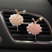 Load image into Gallery viewer, 4Pcs Car Air Conditioner Vent Daisy Perfume Clip Exquisite Decoration for for Girl Women's Car Accessories
