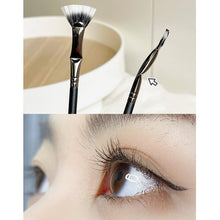 Load image into Gallery viewer, Fan-shaped Eyelash Brush Soft Bristle Angle Bend Eyelash Brush Makeup Brush Mascara Application Tool Beauty Tool
