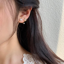 Load image into Gallery viewer, Tulip Flower Pearl Earrings Small Delicate Alloy Ear Studs Earrings Simple Flower Earrings Jewelry Accessories
