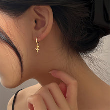 Load image into Gallery viewer, Exquisite Tulip Ear Buckle Earring Fashion Simple Flower Earring Jewelry Accessory Women Elegant Earing
