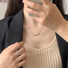 Load image into Gallery viewer, Tulip Flower Pendant Necklace Fashion Creative Flower Necklace Collarbone Chain Jewelry Accessory for Women
