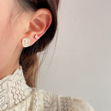 Load image into Gallery viewer, 6pcs/set Simple Niche Tulip Earrings Pink Blue Alloy Ear Studs Earrings Delicate Jewelry Accessories for Women
