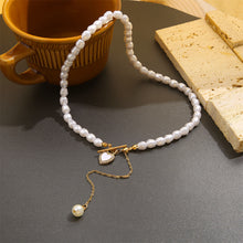 Load image into Gallery viewer, Temperamental Love Pendant Pearl Necklace Niche Vintage Alloy Pearl Necklace Clavicle Chain Jewelry Accessory
