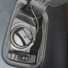 Load image into Gallery viewer, Fuel Filler Cap Petrol Models For 5 Series 525Li 528Li 530Li 540Li Cooper Oil Fuel Cap Tank Cover Line OE:16117222391 /16117193372 /16116756772
