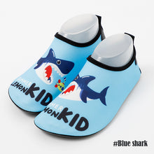Load image into Gallery viewer, Children's outdoor beach shoes stick skin breathable soft sole diving shoes butterfly heel anti-cutting swimming shoes
