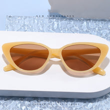 Load image into Gallery viewer, Personalized Triangular Cat Eye Sunglasses Retro Small Frame Non-polarized Sunglasses Simple Comfortable Outdoor Sunglasses
