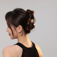 Load image into Gallery viewer, Elegant Flower Pearl Hairpin Temperamental Alloy Gold Hair Clip Fashion Headwear Hair Accessories for Women
