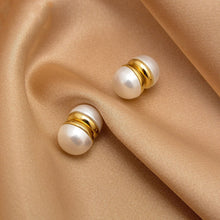 Load image into Gallery viewer, 1 Pair Magnetic Artificial Pearl Ear Clip Without Ear Hole Ear Stud Summer Magnetic Therapy Weight Loss Women Earrings

