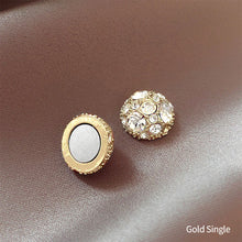 Load image into Gallery viewer, 1 Pair Magnetic Gold Silver Ear Clip Summer Magnetic Without Ear Hole Ear Stud Therapy Weight Loss Women Earrings Jewelry
