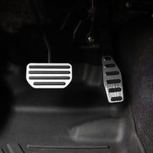 Load image into Gallery viewer, 2Pcs/3Pcs Aluminium Alloy Car Clutch Foot Brake Accelerator Pedals Covers Accessories For Suzuki Jimny JB64 Sierra JB74W 2019 2020
