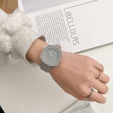 Load image into Gallery viewer, Fashion Women Watches Squartz Dial Watch Women Luxury Ladies Quartz Wristwatches Female Clock
