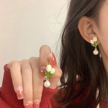 Load image into Gallery viewer, Tulip Flower Pearl Earrings Simple Temperamental Alloy Ear Studs Earrings Jewelry Accessories for Women
